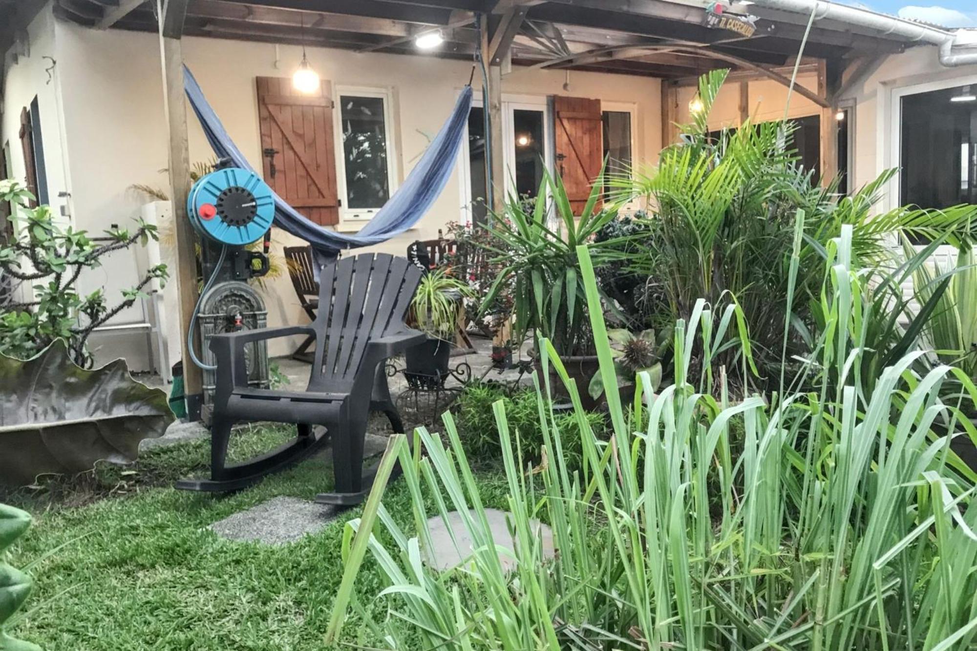 Maison Charmante A Bras-Panon Avec Piscine Et Jardin Exterior foto